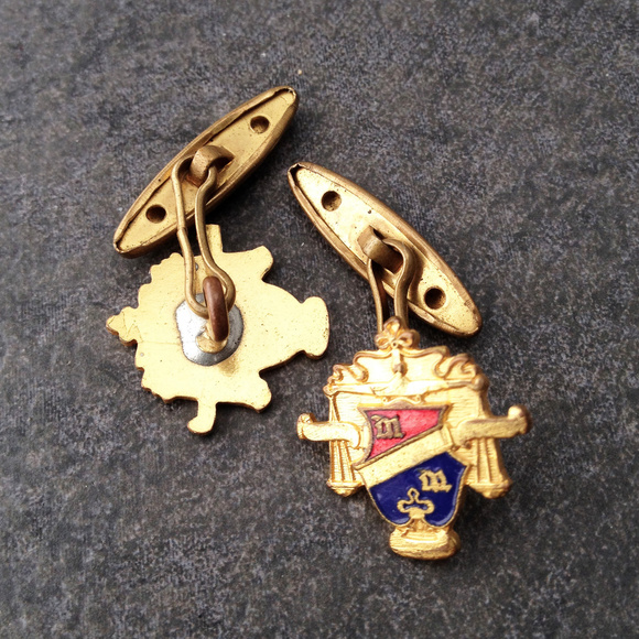 Antque Gold Crest Cufflinks - Picture 2 of 2